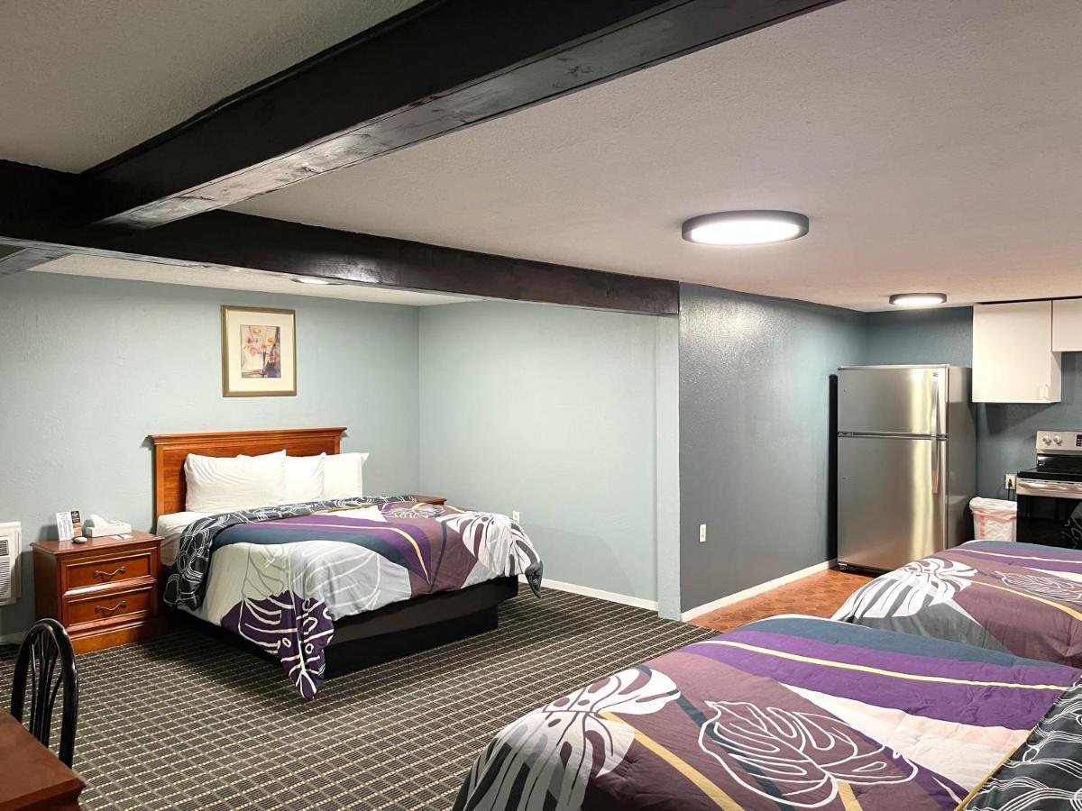 Annie Oakley Motel Oakley エクステリア 写真