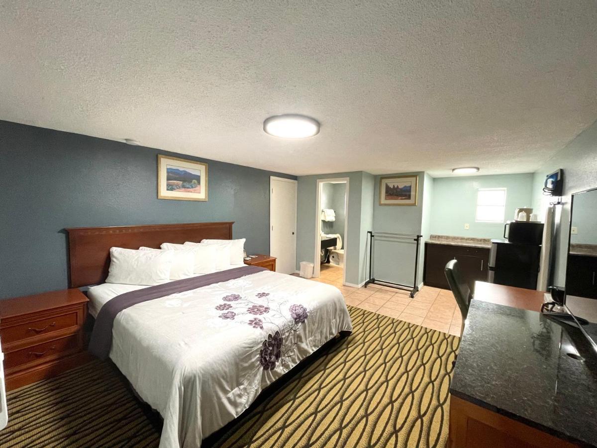 Annie Oakley Motel Oakley エクステリア 写真