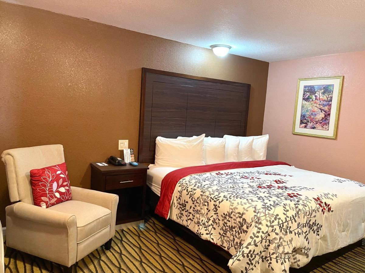 Annie Oakley Motel Oakley エクステリア 写真