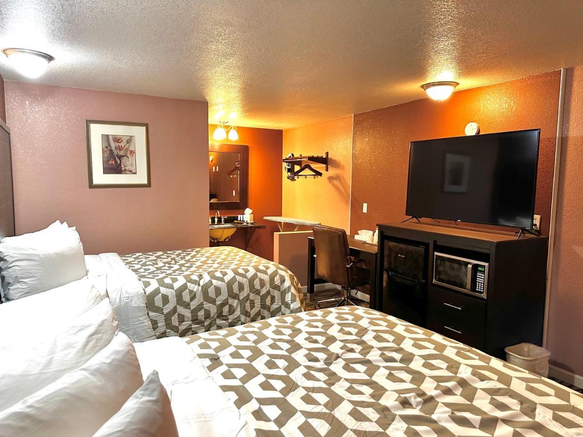 Annie Oakley Motel Oakley エクステリア 写真