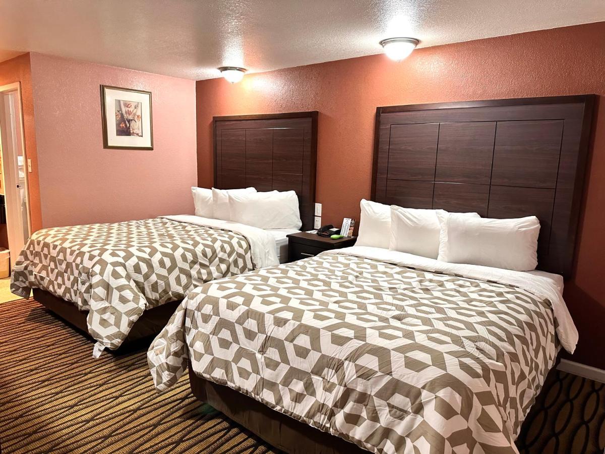 Annie Oakley Motel Oakley エクステリア 写真