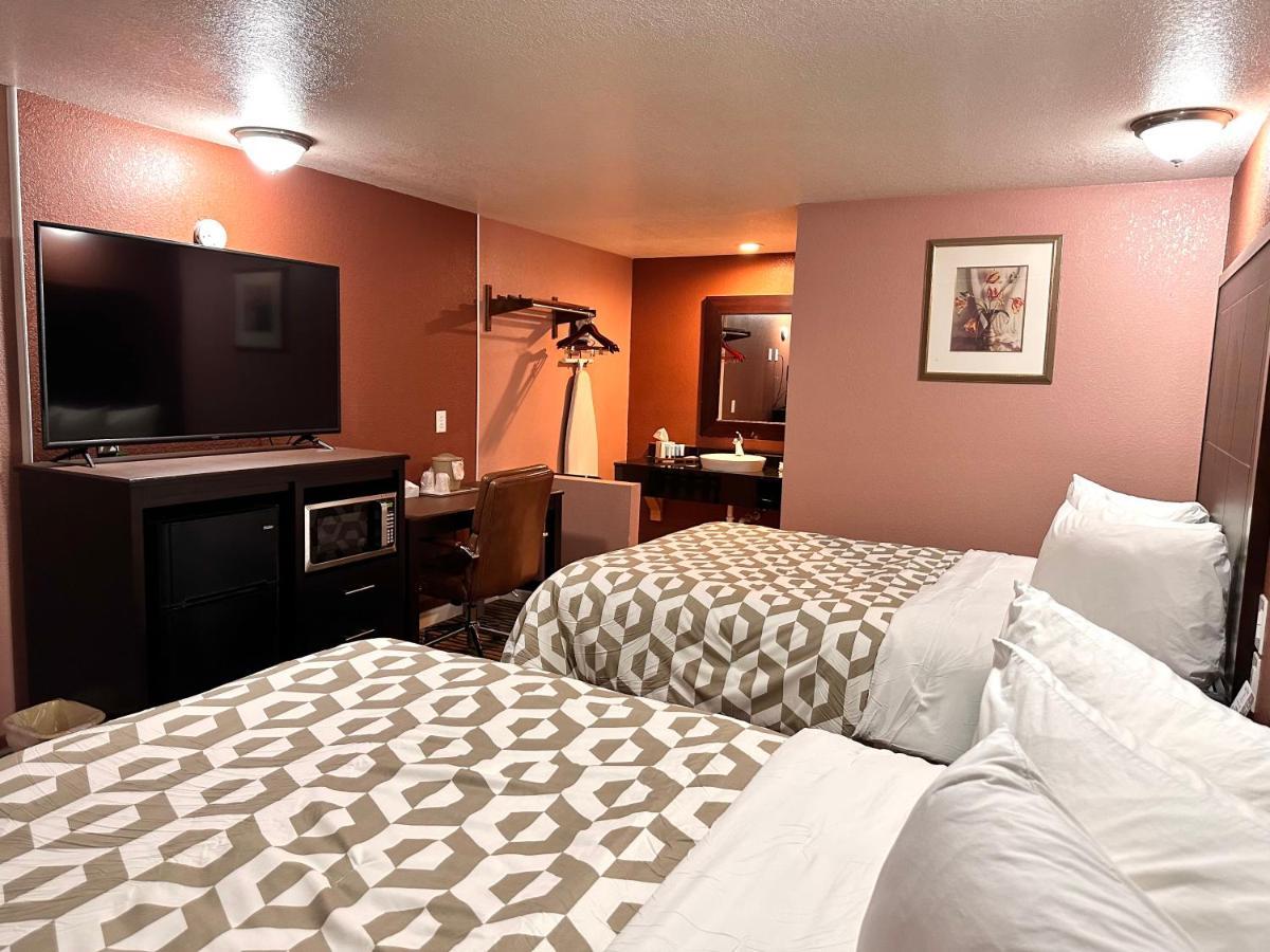 Annie Oakley Motel Oakley エクステリア 写真