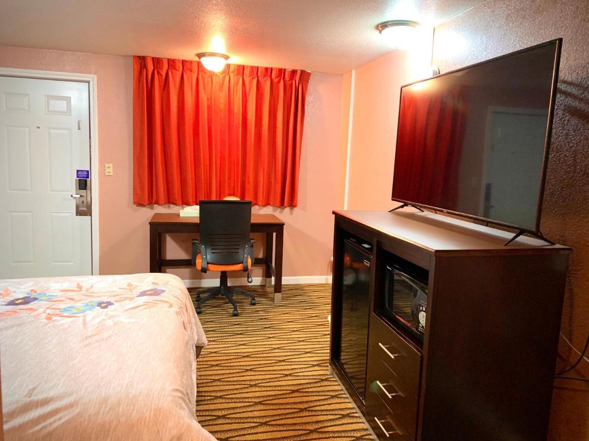 Annie Oakley Motel Oakley エクステリア 写真