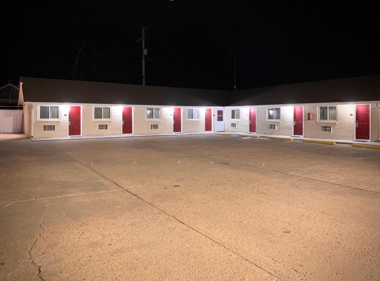 Annie Oakley Motel Oakley エクステリア 写真